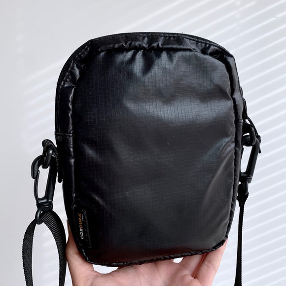 SOLD: Supreme Bag - Picture 3 of 4